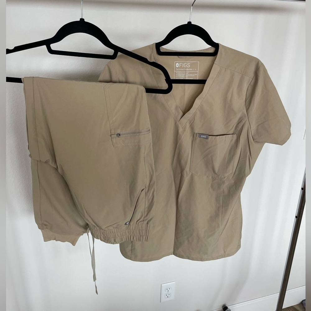 FIGS Women's Scrub Top and Drawstring Pants in Khaki